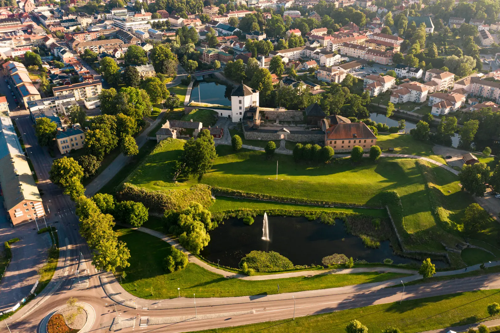 Vy över Ulricehamn, där vi arbetar med ventilation i bostäder och fastigheter